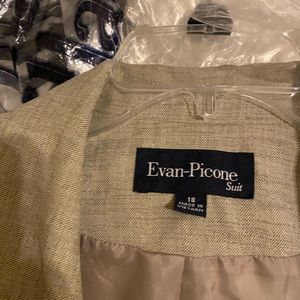 Evan Picone Beige Pantsuit